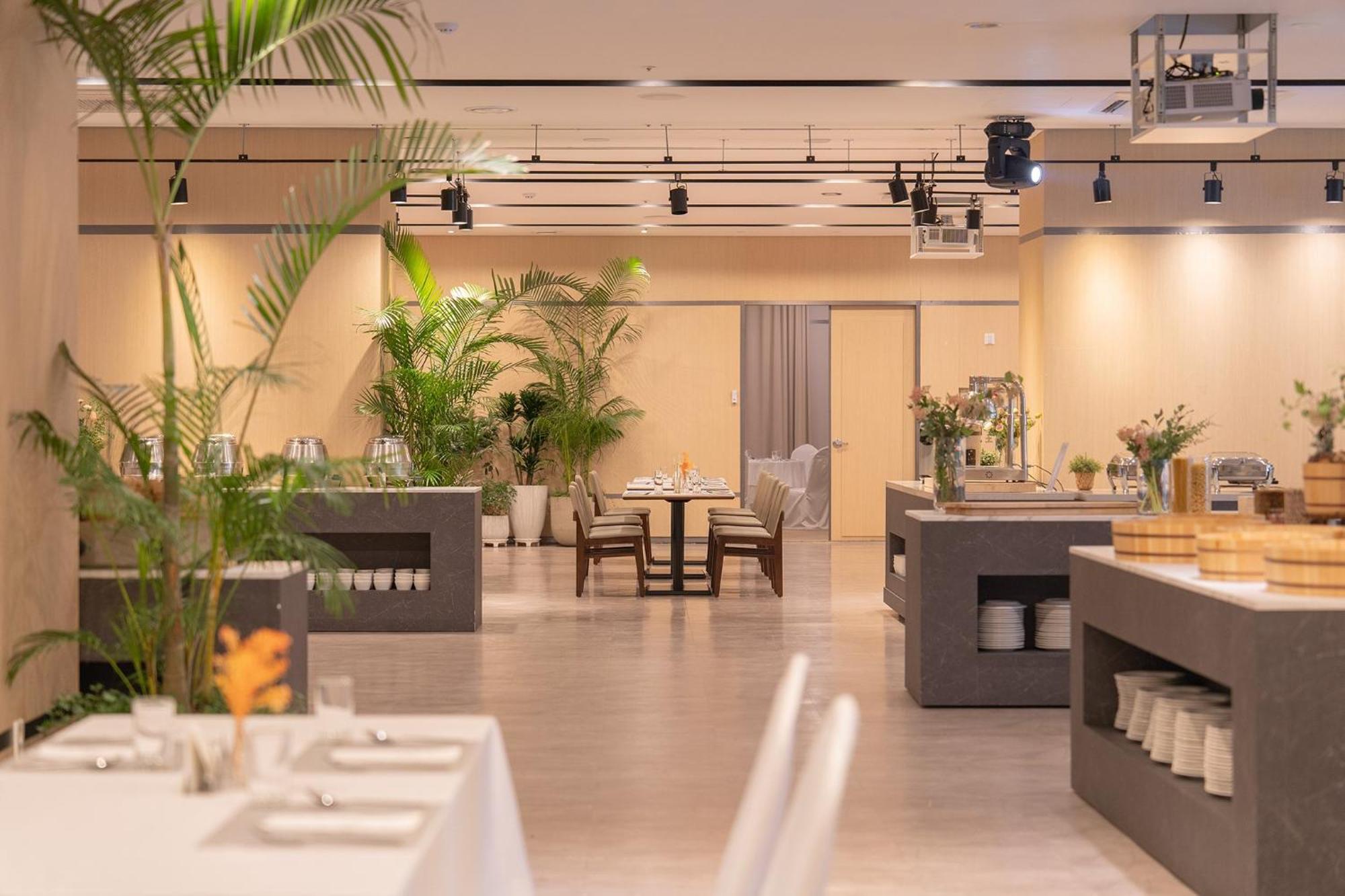 Ramada By Wyndham Yongin Hotel Exterior foto